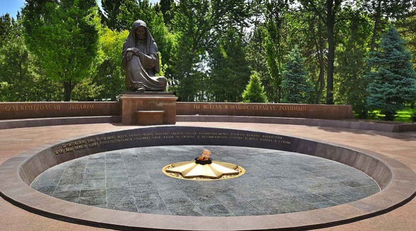 Monument to the Grieving Mother