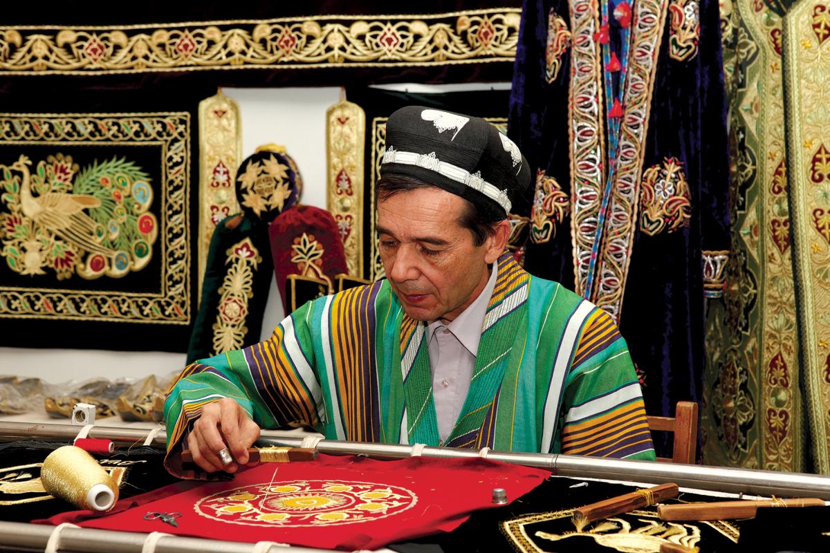 Gold embroidery in Uzbekistan — photo 4