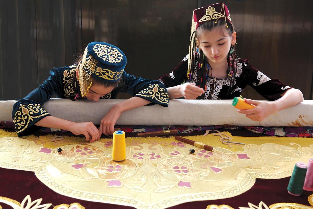 Gold embroidery in Uzbekistan — photo 2
